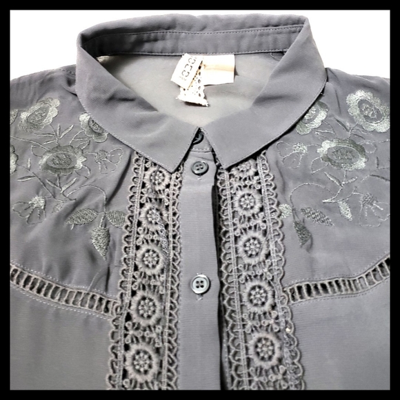 H&M Divided:Size:6/Gray Sheer Embroider Blouse - Picture 4 of 6